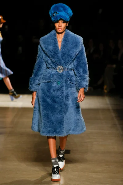 Look 5